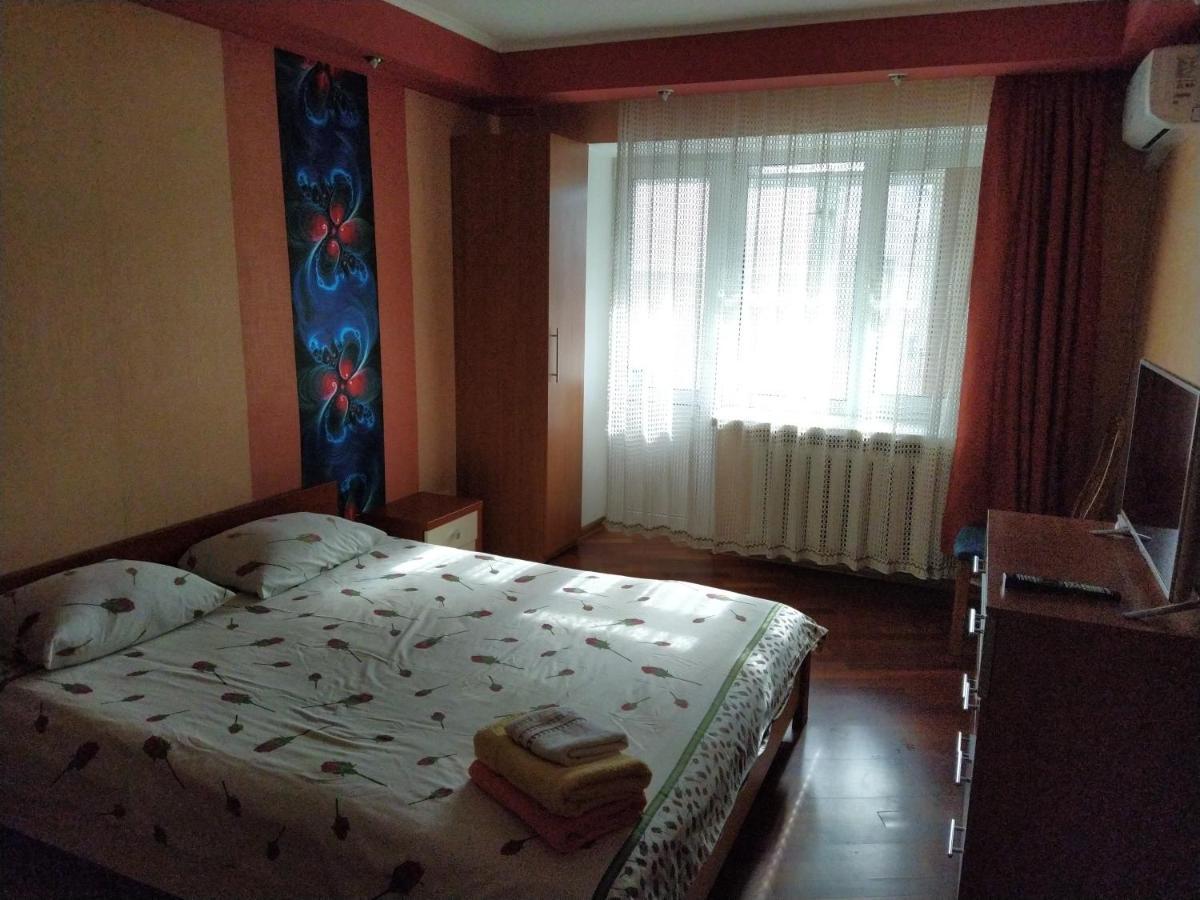 Квартира на КПИ Киев Экстерьер фото